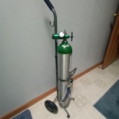 OXIGEN CYLINDER TANK WITH NEW DRIVE PORTABLE.CART