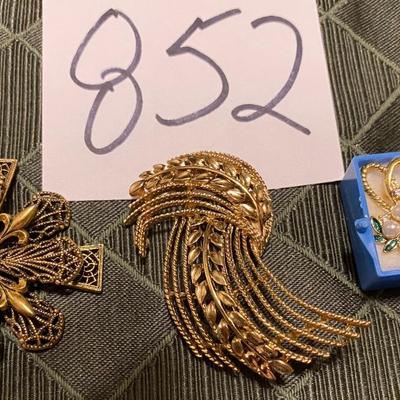 Gold Tone Pins