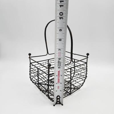 FUN METAL WIRED EGG GATHERING BASKET (OR FUN DECOR)