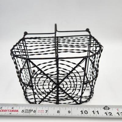 FUN METAL WIRED EGG GATHERING BASKET (OR FUN DECOR)