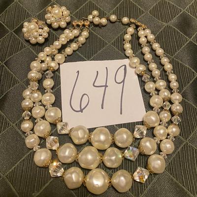Gorgeous Necklace and Clip On Earrings