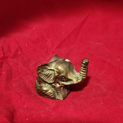 Metal elephant head