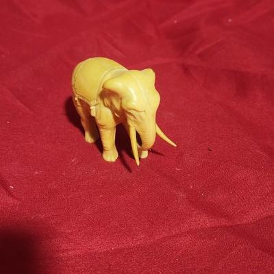 Plastic elephant