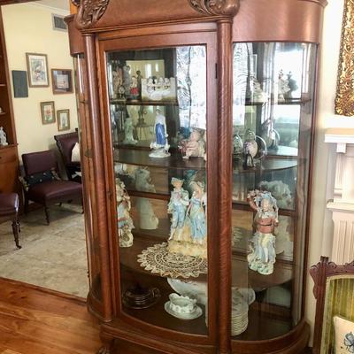 Carved dragon curio