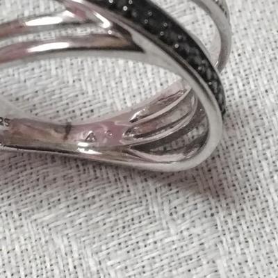 Beautiful Diamond and Black Diamond 925 Ring Size 6.5