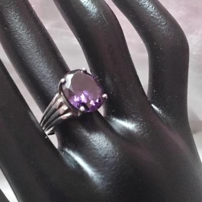 Gorgeous Vintage Amethyst 925 Ring Size 6