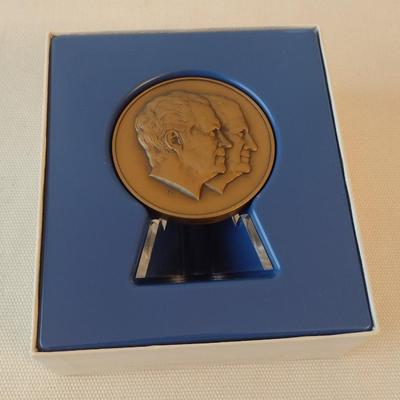 Franklin Mint 1973 Presidential Inaugural Bronze Medal Nixon/Agnew with Box