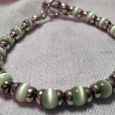 Stunning Vintage Green Cat's Eye 7" 925 Bracelet