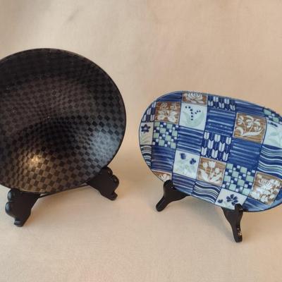 Pair of Designer Pattern Japanese Ware Ceramic Bowl and Plate