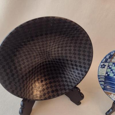 Pair of Designer Pattern Japanese Ware Ceramic Bowl and Plate
