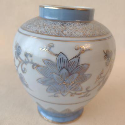 Vintage Andrea by Sadek Kutani Ceramic Urn Vase
