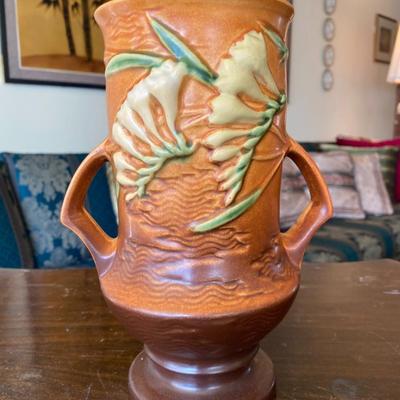 Midcentury Roseville Brown Freesia 123-9 Vase