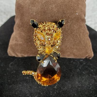 Alice Caviness Signed Cat Brooch