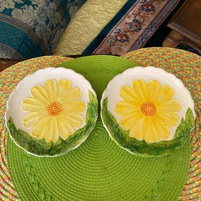 Kelvins Darling Vintage Sunflower Ceramics Plates