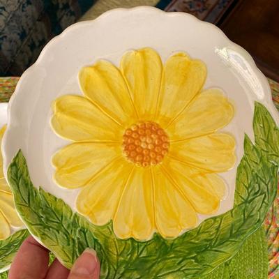 Kelvins Darling Vintage Sunflower Ceramics Plates