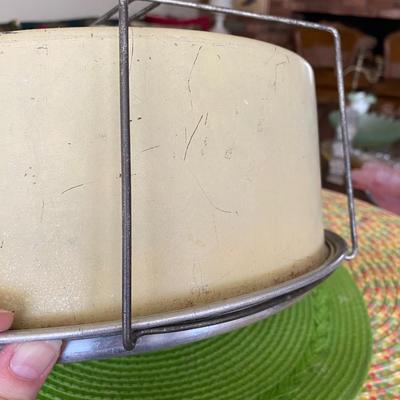 Vintage 50's Metal Toleware Cake Holder