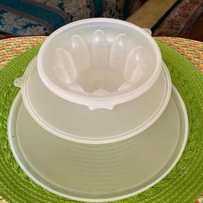 Vintage Tupperware Mint Green Jello Mold