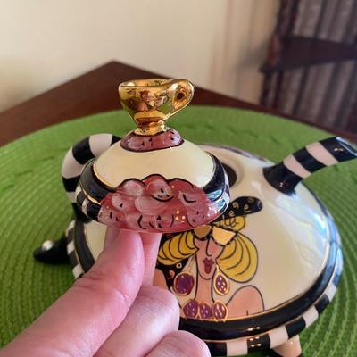 SWAK Lynda Corneille Creamer with Lid Aunt Gertie
