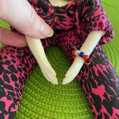 Cerri Art Doll Pouppe Millet with Colorful Floral and Gold Chair
