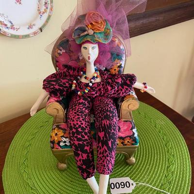 Cerri Art Doll Pouppe Millet with Colorful Floral and Gold Chair