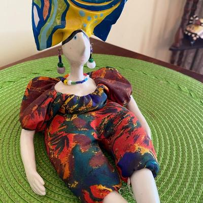 Cerri Art Doll Pouppe Millet on Blue Striped Chair
