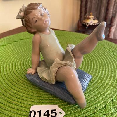 Lladro Porcelain Little Ballet Girl #5108 RETIRED