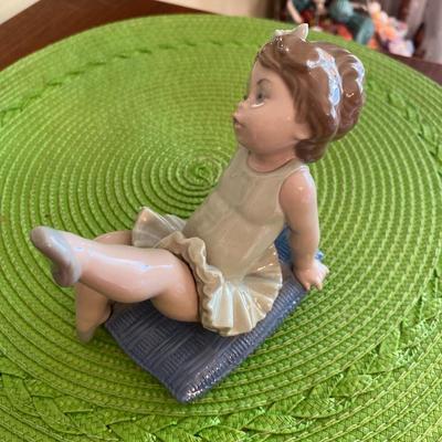 Lladro Porcelain Little Ballet Girl #5108 RETIRED