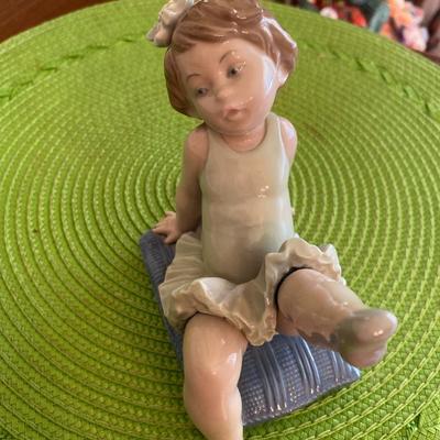 Lladro Porcelain Little Ballet Girl #5108 RETIRED