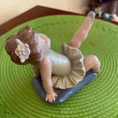 Lladro Porcelain Little Ballet Girl #5108 RETIRED