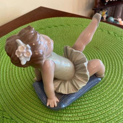 Lladro Porcelain Little Ballet Girl #5108 RETIRED