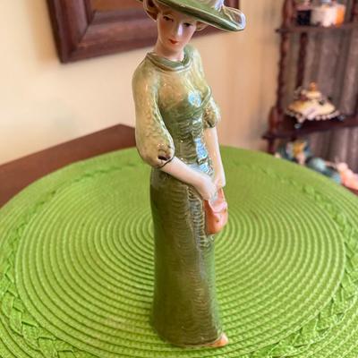 Goebel Porcelain Figurine Edwardian Grace 1911