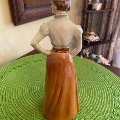 Goebel Porcelain Figurine On The Fairway 1894