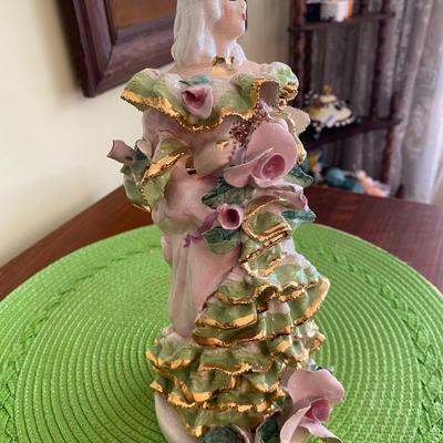 Beautiful Capodimonte Style Lady Figurine Signed Lilli