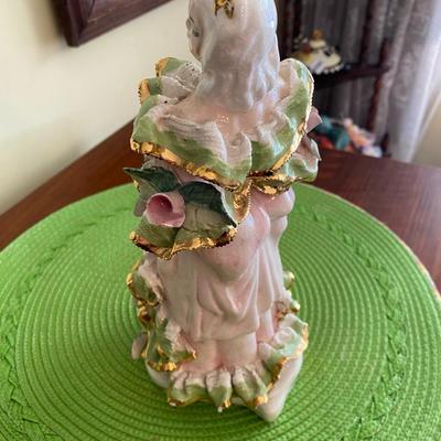 Beautiful Capodimonte Style Lady Figurine Signed Lilli