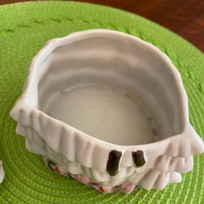 Lovely Victorian Porcelain Figurine Jewelry Box
