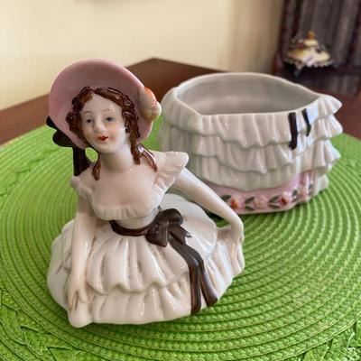 Lovely Victorian Porcelain Figurine Jewelry Box