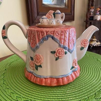 RARE Vintage High Tea Fitz and Floyd Pink and White Teapot