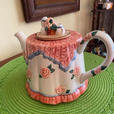 RARE Vintage High Tea Fitz and Floyd Pink and White Teapot