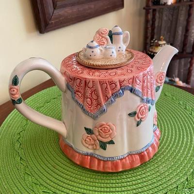 RARE Vintage High Tea Fitz and Floyd Pink and White Teapot