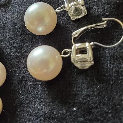 My Flat in London Pearl Jewelry