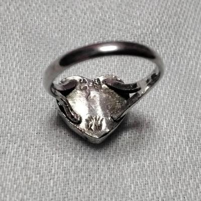 Vintage Mother of Pearl Signed K.W. (Sleeping Bear) Navaho 925 Ring Size 5