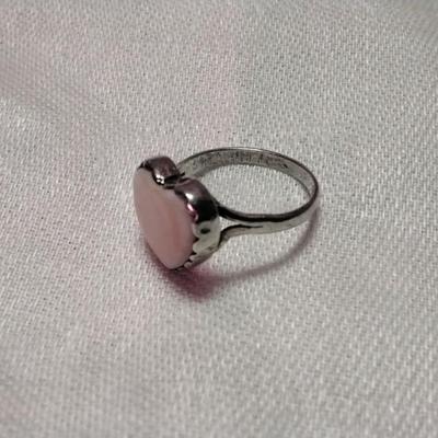 Vintage Mother of Pearl Signed K.W. (Sleeping Bear) Navaho 925 Ring Size 5