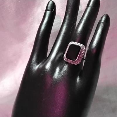 Stunning Onyx and Marcasite 925 Ring Size 7