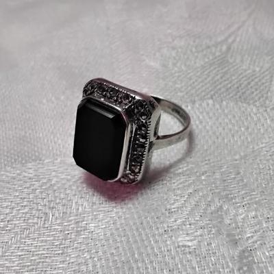 Stunning Onyx and Marcasite 925 Ring Size 7