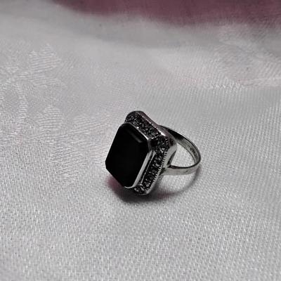 Stunning Onyx and Marcasite 925 Ring Size 7