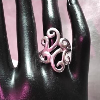 Vintage Heavy 925 Scrollwork Ring Size 8