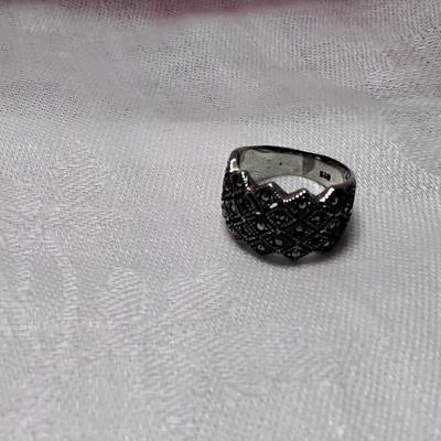 Gorgeous Vintage Marcasite 925 Ring Size 6.5