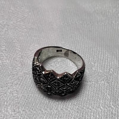 Gorgeous Vintage Marcasite 925 Ring Size 6.5