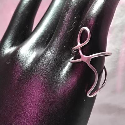 Dainty Unique Vuntage 925 Ring Size 4.5