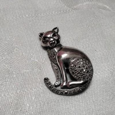 Vintage Beautiful Marcasite Ruby Eyed Cat 925 Brooch